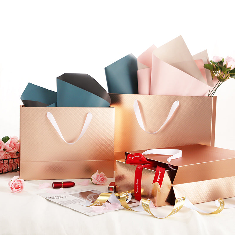 Wholesale 5 Colors 13x5x10 Inches Gift Bags with Handles