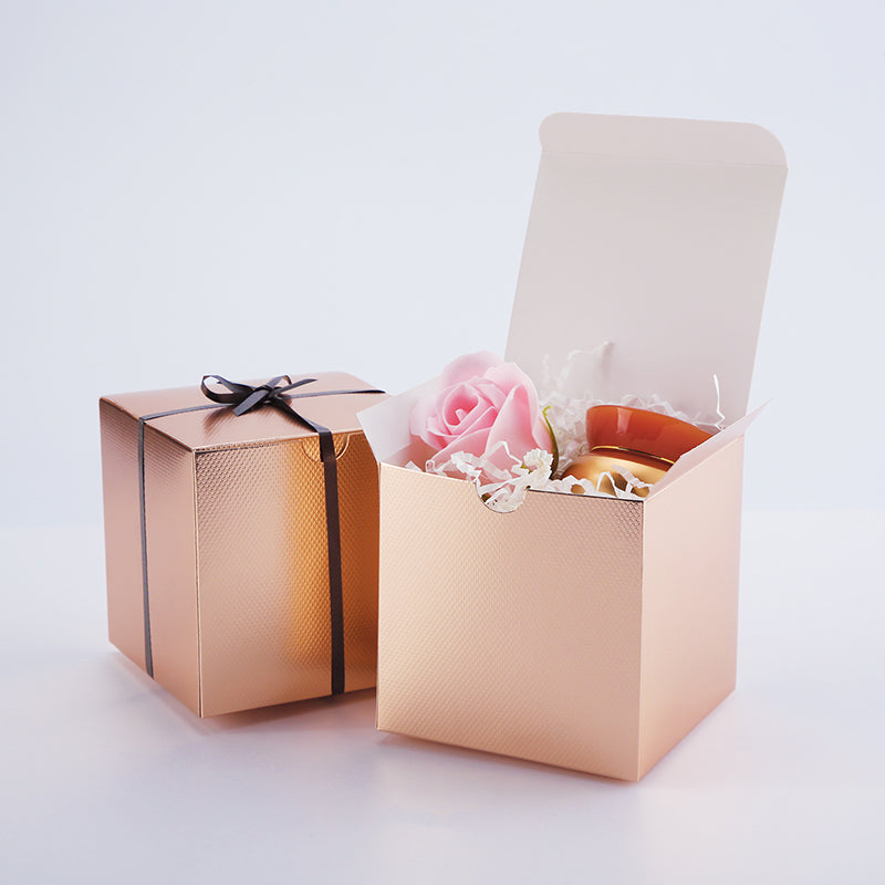 Wholesale 2 Colors 4x4x4 Inches Gift Boxes for Small Gifts Cupcake Boxes
