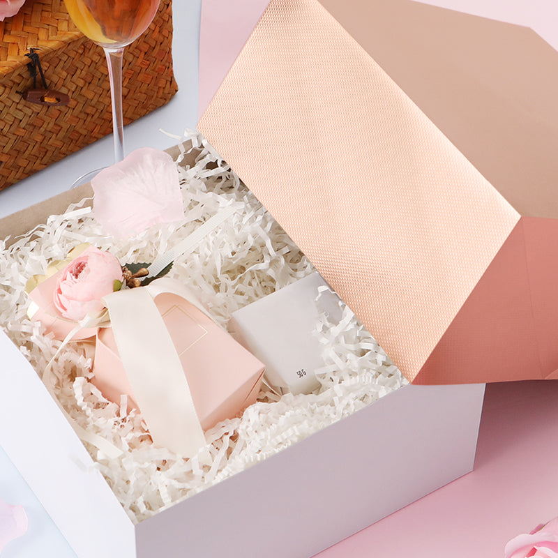 Wholesale 2 Colors 8x8x4 Inches Gift Boxes with Wrap Band and Card