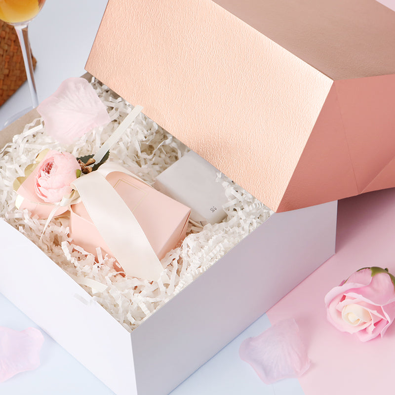 Wholesale 2 Colors 8x8x4 Inches Gift Boxes with Wrap Band and Card