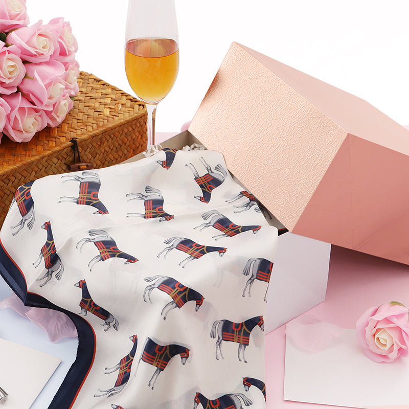 Wholesale 2 Colors 8x8x4 Inches Gift Boxes with Wrap Band and Card