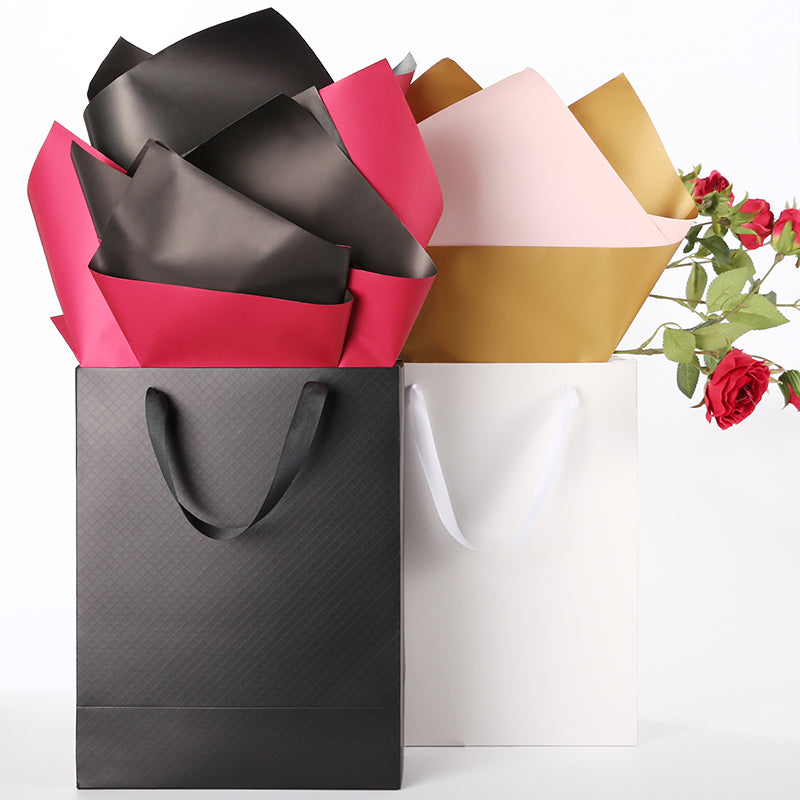 Wholesale 3 Colors 10x5x13 Inches Matte Finish Gift Bags