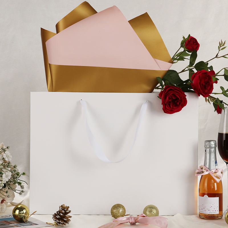 Wholesale 5 Colors 13x5x10 Inches Gift Bags with Handles
