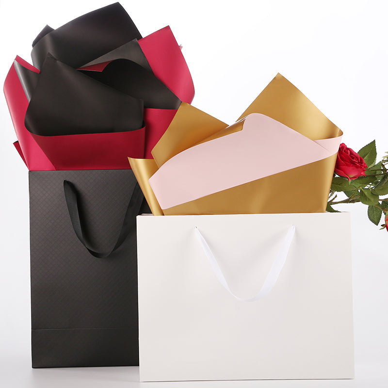 Wholesale 5 Colors 13x5x10 Inches Gift Bags with Handles