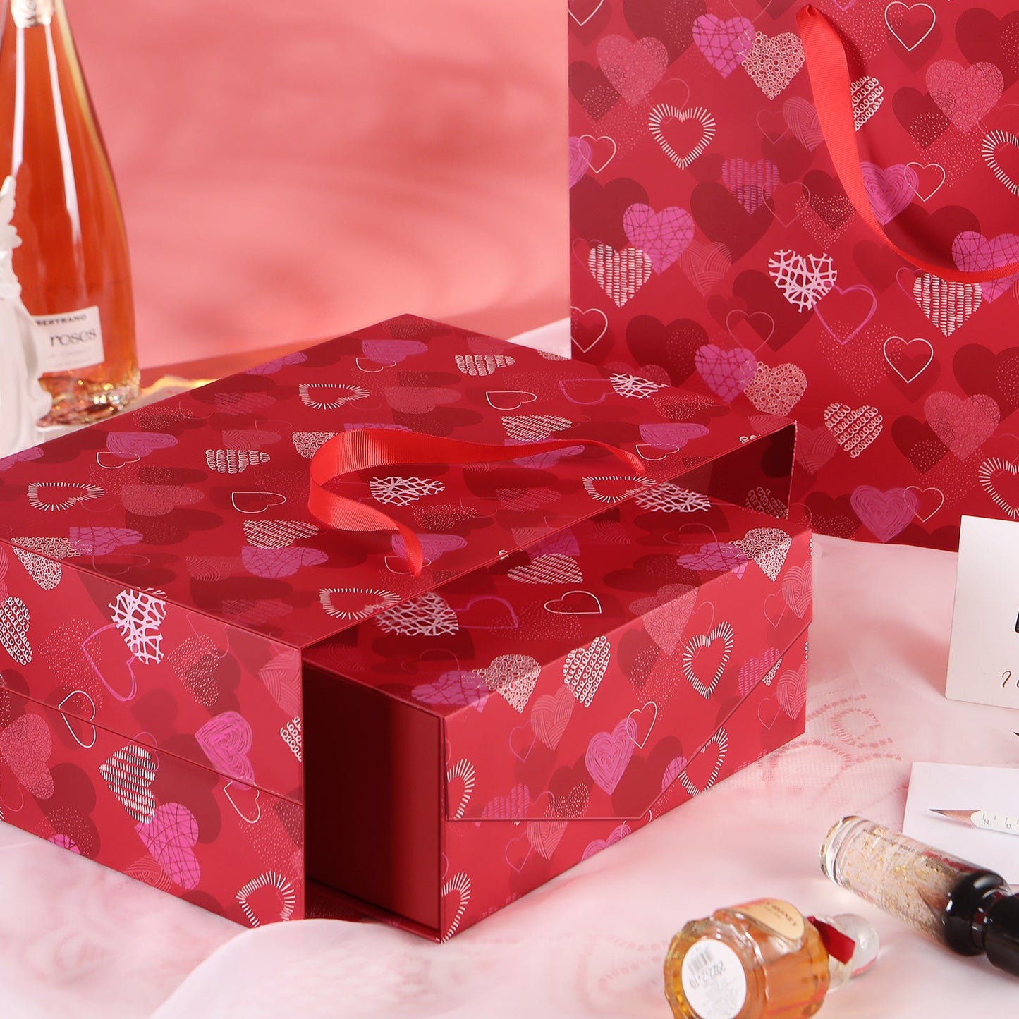 PKGSMART Valentine's Day 9.5x7x4 Inches HEART Gift Box and bag