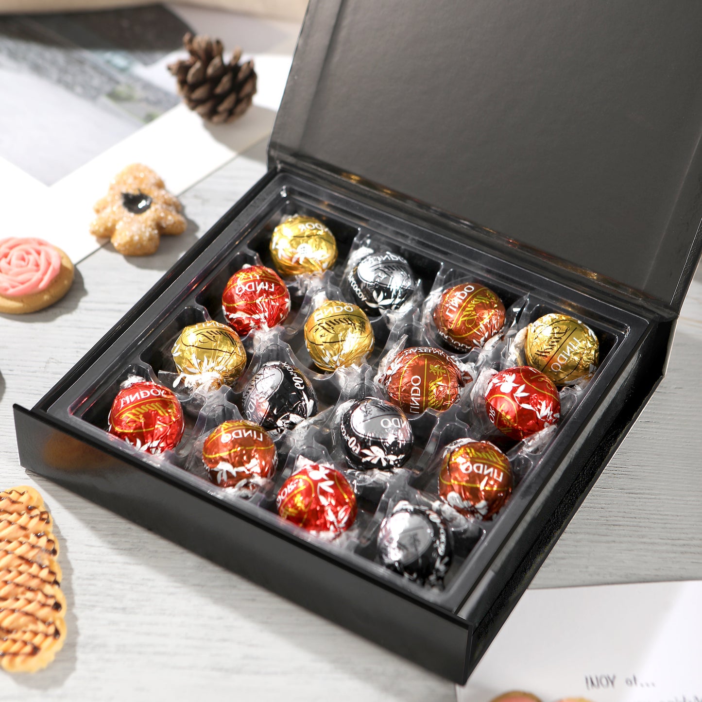 PKGSMART 7.5x7.2x1.5 Inches Chocolates Boxes Truffle Gift Boxes Packaging with 16-Piece PVC Tray-Pack of 1000